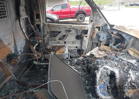 2020 Chevrolet Express G2500 z USA, uszkodzony, nr VIN 1GCWGAFP2L1274038